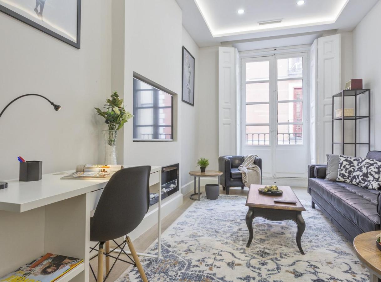 Charming City Center Apartment For 4 Perfect Location, Espoz Y Mina III Madrid Exteriör bild