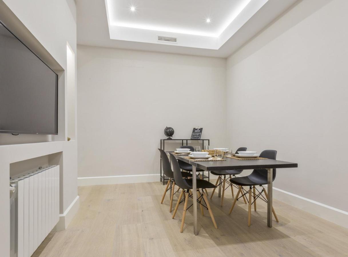 Charming City Center Apartment For 4 Perfect Location, Espoz Y Mina III Madrid Exteriör bild